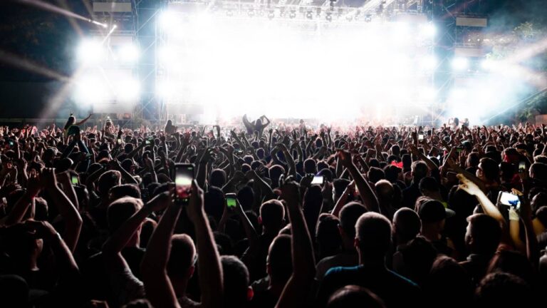 Cara Menjual Tiket Konser